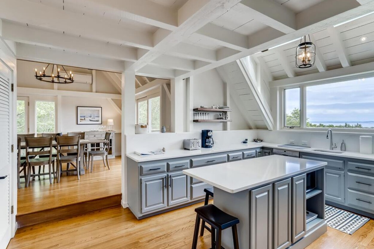 Waterview Vineyard Haven interior detail